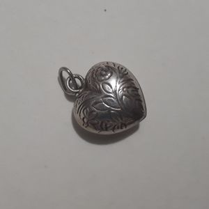 Vintage Sterling Sliver Floral Heart Pendant